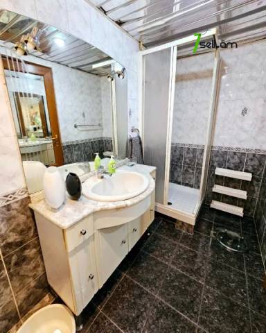 4 սենյականոց բնակարան Վարդանանց փողոցում, 140 ք.մ., 2 սանհանգույց, 5/10 հարկ, կապիտալ վերանորոգված