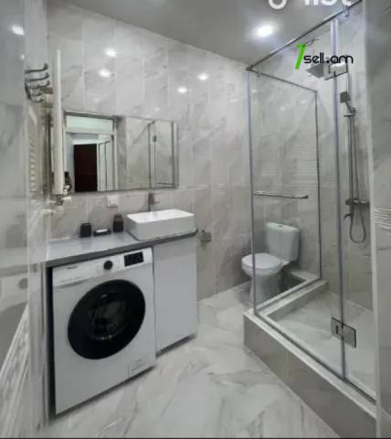 2 սենյականոց բնակարան Մաշտոցի պողոտայում, 44 ք.մ., բարձր առաստաղներ, դիզայներական ոճով վերանորոգված