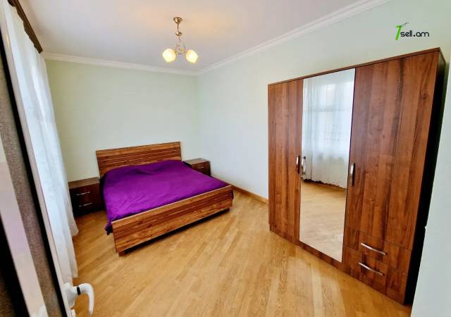 Երկու հարկանի քարե տուն Միչուրինի փողոցում Էրեբունիում, 380 ք.մ., 3+ սանհանգույց, եվրովերանորոգված