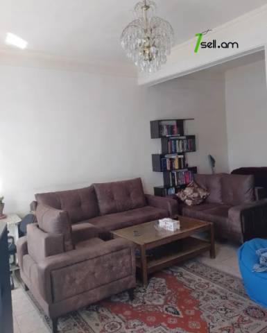 1 սենյականոց բնակարան Թումանյան փողոցում, 50 ք.մ., կապիտալ վերանորոգված, քարե շենք