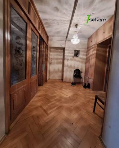 3 սենյականոց բնակարան Խորենացու փողոցում, 92 ք.մ., 2 սանհանգույց, մասնակի վերանորոգում