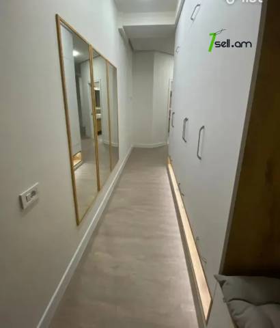 2 սենյականոց բնակարան նորակառույց շենքում Օրբելի եղբայրների փողոցում, 77 ք.մ., 3/15 հարկ