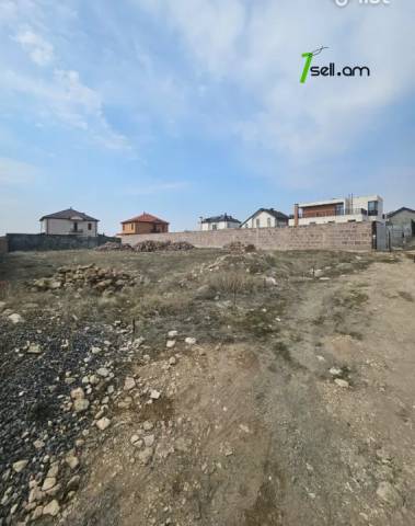 Հողատարածք բնակելի շինությունների համար Ջրվեժում, 1000 քմ