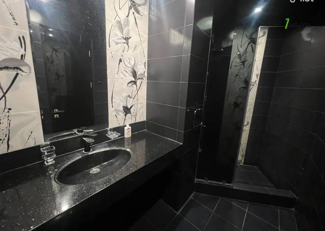 3 սենյականոց բնակարան նորակառույց շենքում Վարդանանց փողոցում, 134 քմ, 18/22 հարկ, 2 սանհանգույց