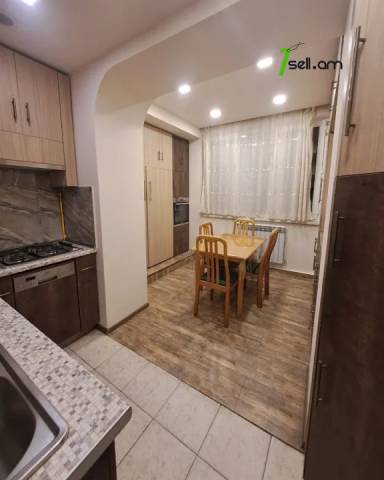 3 սենյականոց բնակարան Աբովյան փողոցում, 85 ք.մ., 2 սանհանգույց, 3/5 հարկ, կոսմետիկ վերանորոգում