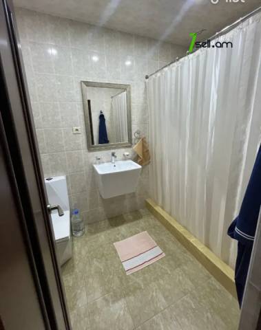 3 սենյականոց բնակարան նորակառույց շենքում Ծարավ աղբյուրի փողոցում, 101 ք.մ., 9/16 հարկ