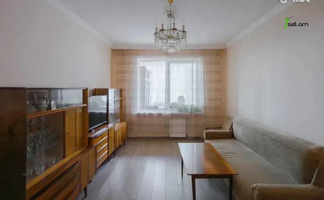 4 սենյականոց բնակարան Գալշոյան փողոցում, 74 քմ, եվրովերանորոգված, քարե շենք