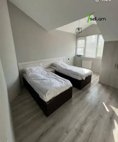 Ընդարձակ 6 սենյականոց բնակարան Մեսրոպ Մաշտոցի պողոտայում, 308 քմ, նախավերջին հարկ, 3+ սանհանգույց