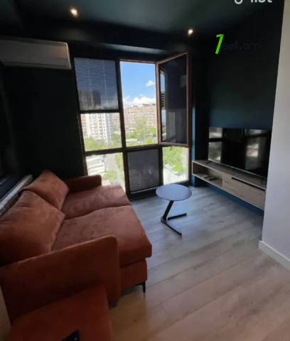 3 սենյականոց բնակարան նորակառույց շենքում Կոմիտասի պողոտայում, 55 ք.մ., 10/15 հարկ, բարձր առաստաղներ