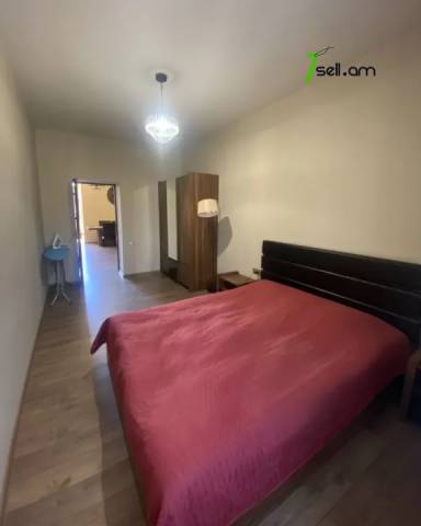 4 սենյականոց բնակարան Կոմիտասի պողոտայում, 91 ք.մ., բարձր առաստաղներ, մի քանի պատշգամբ, 3/5 հարկ