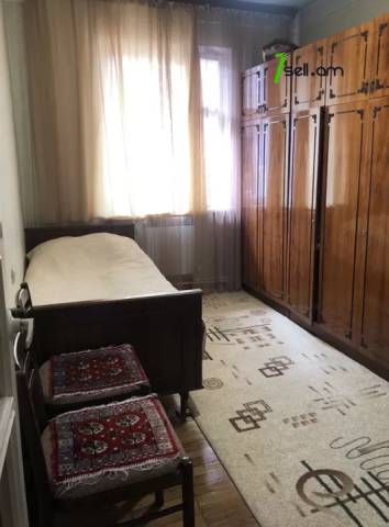 4 սենյականոց բնակարան Արամ Խաչատրյանի փողոցում, 100 ք.մ., 2 սանհանգույց, 3/10 հարկ