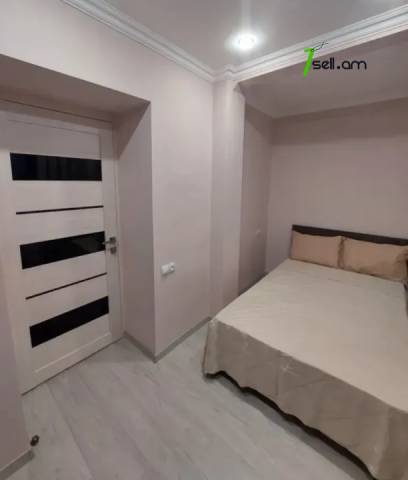 2 սենյականոց բնակարան Մարգարյան փողոցում, 50 քմ, նախավերջին հարկ, եվրովերանորոգված, քարե շենք