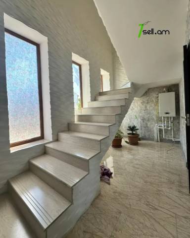 Երկու հարկանի քարե տուն Շահումյանի 16-րդ փողոցում Մալաթիա Սեբաստիայում, 500 քմ, 2 սանհանգույց