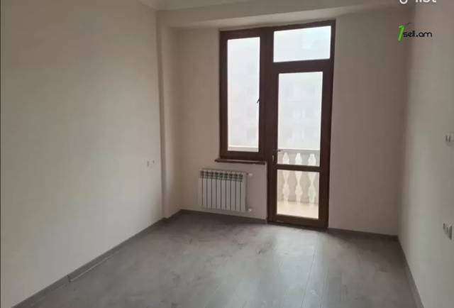 3 սենյականոց բնակարան նորակառույց շենքում Նիկողայոս Ադոնցի փողոցում, 68 ք.մ., բարձր առաստաղներ