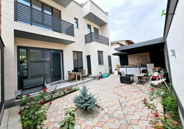 Երկու հարկանի քարե տուն, Մուշ թաղամաս Մալաթիա Սեբաստիայում, 500 ք.մ., 3+ սանհանգույց