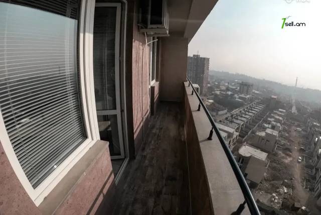 Ընդարձակ 4 սենյականոց բնակարան նորակառույց շենքում Նաիրի Զարյան փողոցում, 204 քմ, 10/16 հարկ