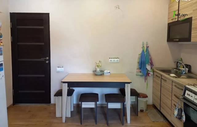 2 սենյականոց բնակարան Մամիկոնյանց փողոցում, 85 քմ, 2/4 հարկ, եվրովերանորոգված, քարե շենք