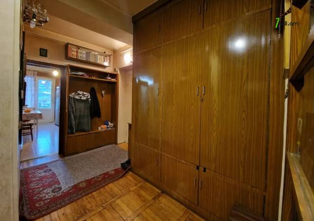 2 սենյականոց բնակարան Մխիթար Հերացի փողոցում, 75 ք.մ., 2 սանհանգույց, նախավերջին հարկ