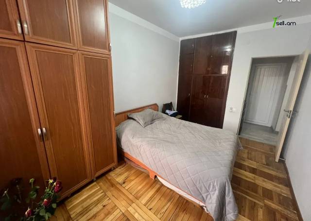 4 սենյականոց բնակարան, Ավան-Առինջ 2-րդ միկրոշրջան, 90 քմ, 7/9 հարկ, եվրովերանորոգված