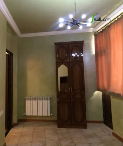4 սենյականոց բնակարան Մեսրոպ Մաշտոցի պողոտայում, 120 քմ, 2/5 հարկ, բարձր առաստաղներ