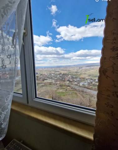 2 սենյականոց բնակարան Քանաքեռի 14-րդ փողոցում, 52 քմ, 5/9 հարկ, կապիտալ վերանորոգված