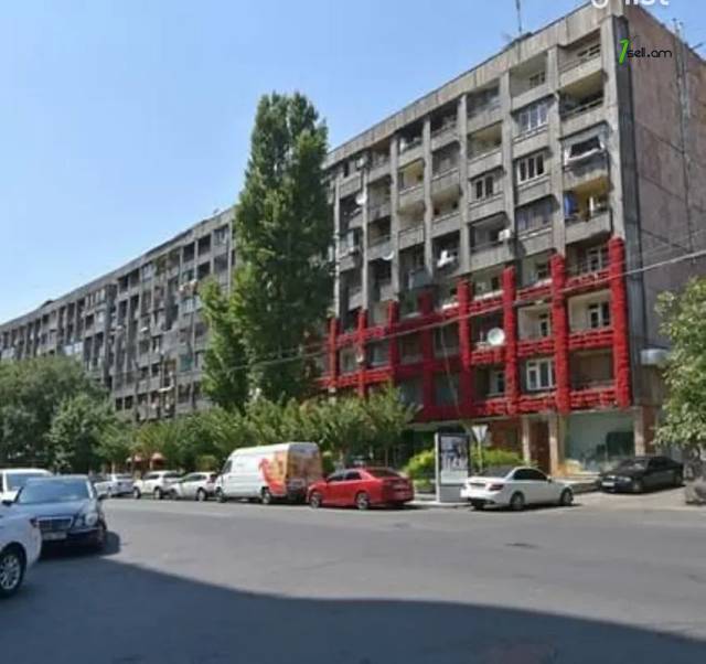 2 սենյականոց բնակարան Մոսկովյան փողոցում, 43 ք.մ., 2/10 հարկ, դիզայներական ոճով վերանորոգված