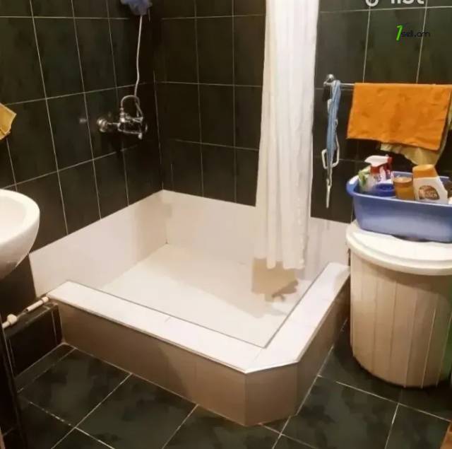 4 սենյականոց բնակարան Գուսան Շերամի փողոցում, 92 ք.մ., 6/9 հարկ, կոսմետիկ վերանորոգում