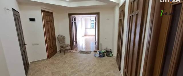 2 սենյականոց բնակարան Տիգրան Մեծի պողոտայում, 80 ք.մ., 2/9 հարկ, կապիտալ վերանորոգված