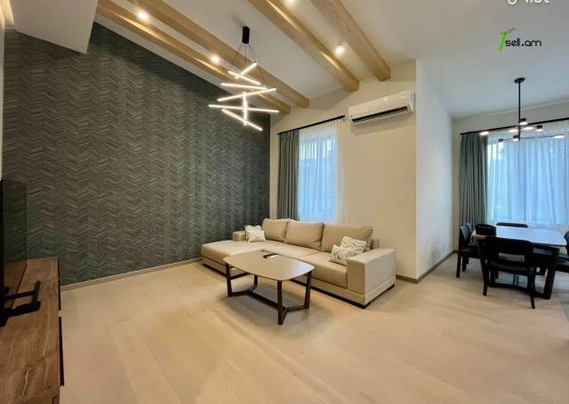 3 սենյականոց բնակարան կենտրոնում, 105 քմ, 2 սանհանգույց, բարձր առաստաղներ, կապիտալ վերանորոգված