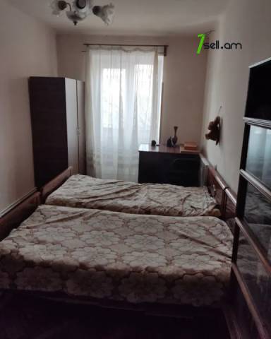 3 սենյականոց բնակարան Բաղրամյան պողոտայում, 115 ք.մ., 3/5 հարկ, քարե շենք