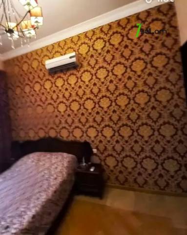 5 սենյականոց բնակարան կենտրոնում, 120 ք.մ., 2 սանհանգույց, բարձր առաստաղներ, 2/5 հարկ