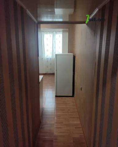 3 սենյականոց բնակարան Լենինգրադյան փողոցում, 78 ք.մ., կապիտալ վերանորոգված, քարե շենք