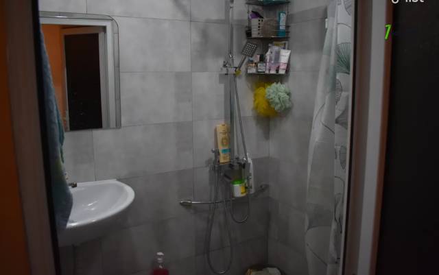 4 սենյականոց բնակարան Մոլդովական փողոցում, 85 ք.մ., մասնակի վերանորոգում, քարե շենք