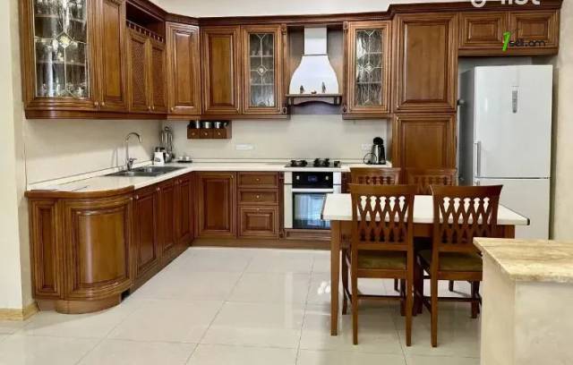 3 սենյականոց բնակարան նորակառույց շենքում Վերին Անտառային փողոցում, 98 ք.մ., 2 սանհանգույց