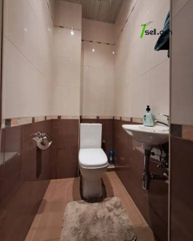 3 սենյականոց բնակարան Թումանյան փողոցում, 121 ք.մ., 2 սանհանգույց, բարձր առաստաղներ, 3/7 հարկ