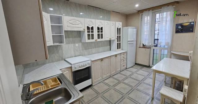 Բազմաֆունկցիոնալ գույք Սայաթ-Նովայի պողոտայում կենտրոնում, 260 քմ