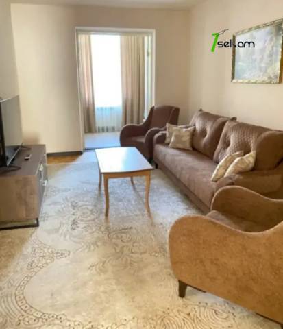 2 սենյականոց բնակարան Էստոնական փողոցում, 54 քմ, 2/4 հարկ, կապիտալ վերանորոգված, քարե շենք