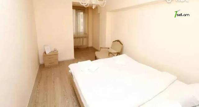 3 սենյականոց բնակարան Նալբանդյան փողոցում, 91 ք.մ., 2 սանհանգույց, բարձր առաստաղներ