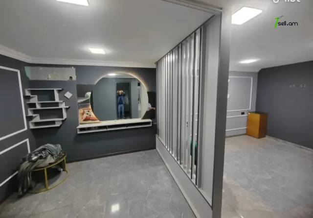 Բազմաֆունկցիոնալ գույք Բայրոնի փողոցում կենտրոնում, 190 ք.մ.