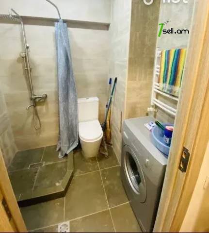 2 սենյականոց բնակարան Ամիրյան փողոցում, 43 ք.մ., 3/9 հարկ, դիզայներական ոճով վերանորոգված