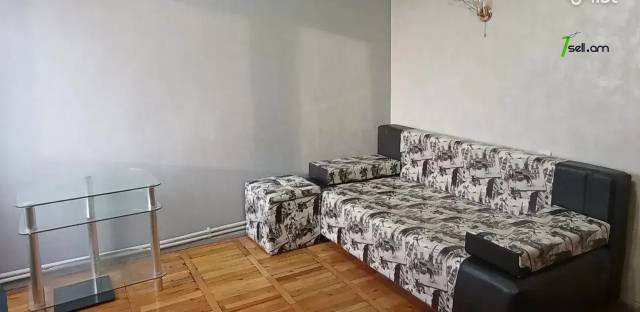 3 սենյականոց բնակարան Արցախի պողոտայում, 71 ք.մ., նախավերջին հարկ, կապիտալ վերանորոգված