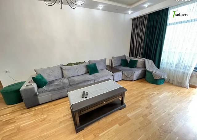 4 սենյականոց բնակարան նորակառույց շենքում Պարույր Սևակի փողոցում, 170 ք.մ., 2 սանհանգույց