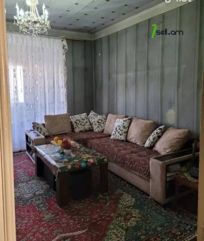 3 սենյականոց բնակարան Կոմիտասի պողոտայում, 95 քմ, նախավերջին հարկ, բարձր առաստաղներ