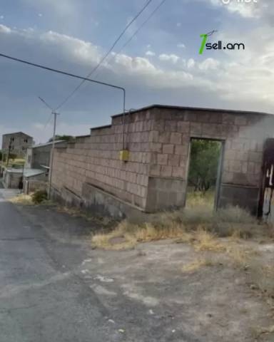 Հողատարածք բնակելի շինությունների համար Զովունիում, 1600 ք.մ.