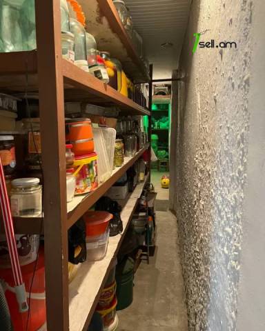 3 սենյականոց բնակարան Խաղաղ Դոնի փողոցում, 78 ք.մ., 4/9 հարկ, կոսմետիկ վերանորոգում