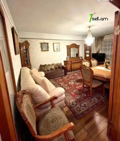 3 սենյականոց բնակարան Ռուբինյանց փողոցում, 80 ք.մ., 10/16 հարկ