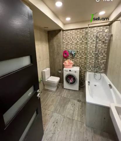 3 սենյականոց բնակարան նորակառույց շենքում Սասնա Ծռերի փողոցում, 112 ք.մ., 8/14 հարկ, 2 սանհանգույց