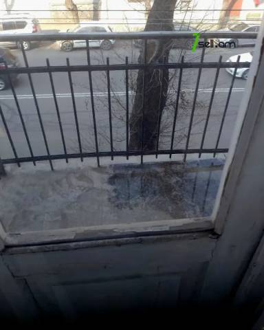 2 սենյականոց բնակարան Պարոնյան փողոցում, 70 ք.մ., բարձր առաստաղներ, 2/5 հարկ, կոսմետիկ վերանորոգում