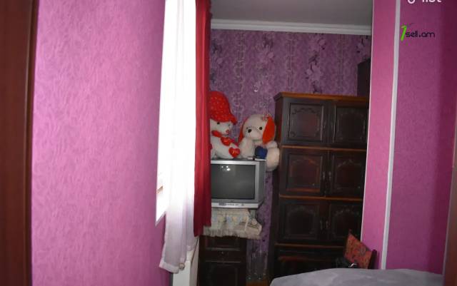 3 սենյականոց բնակարան Լվովյան փողոցում, 62 ք.մ., 8/12 հարկ, մասնակի վերանորոգում