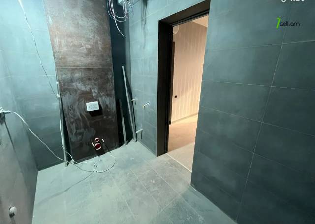 3 սենյականոց բնակարան նորակառույց շենքում Մոնթե Մելքոնյան փողոցում, 93 ք.մ., նախավերջին հարկ